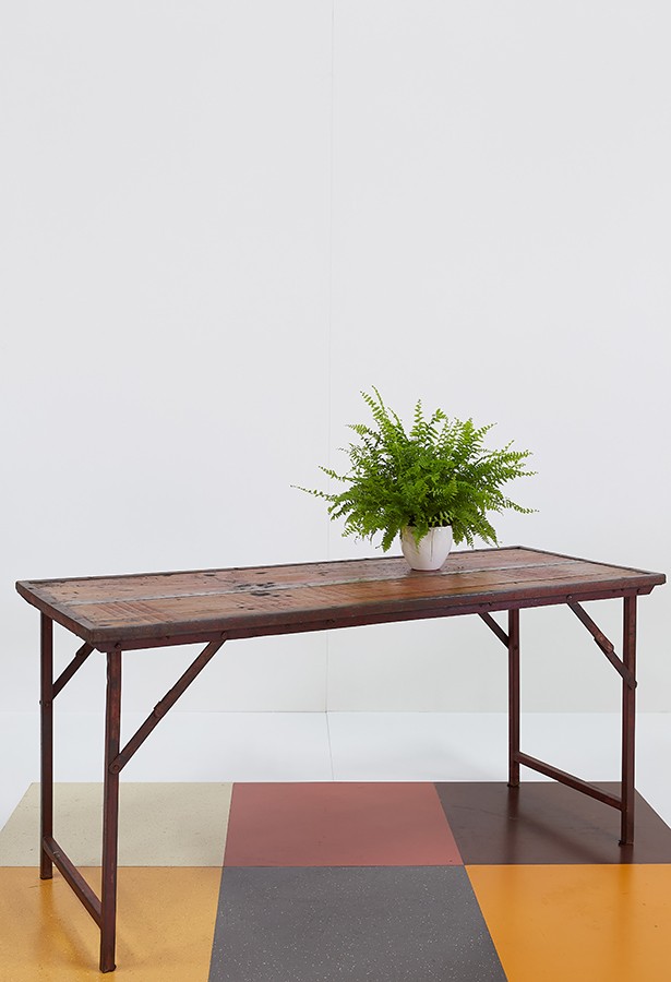 Mesa expositor