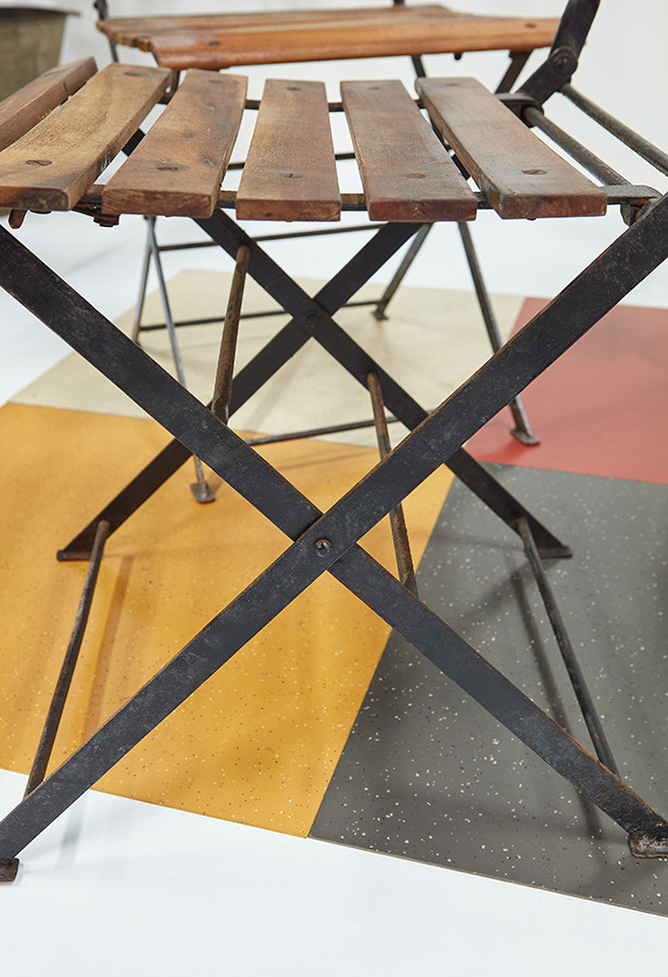 Conjunto 4 sillas plegables detalle estructura hierro