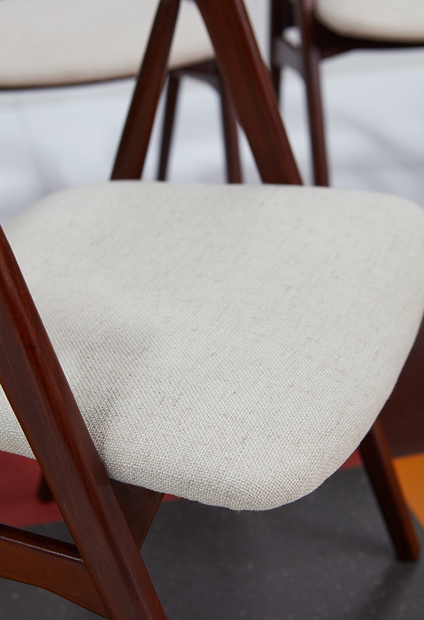 detalle asiento tapizado silla Th. Harlev, años 50