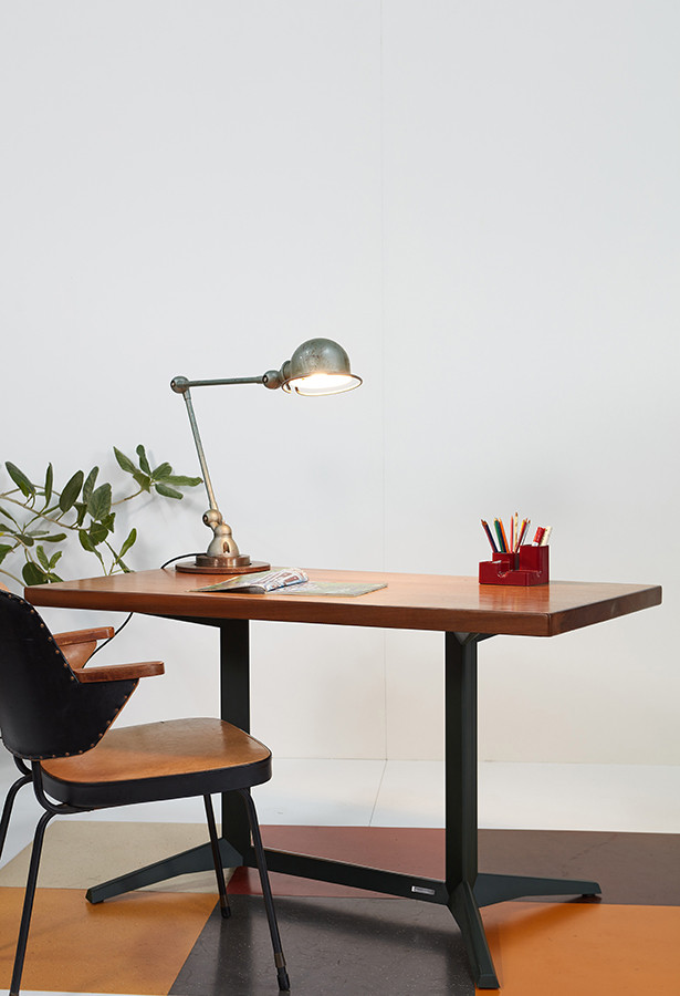 Lámpara aplique Jieldé conjunto escritorio y silla